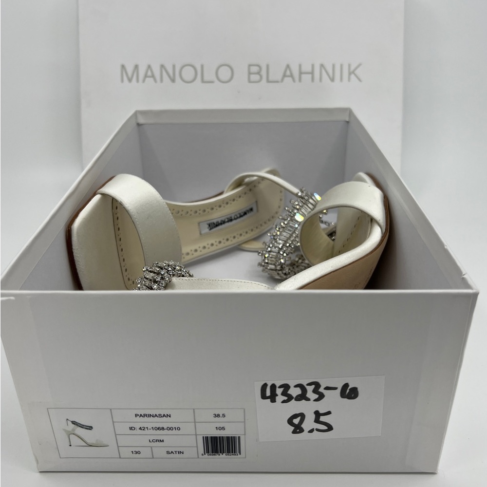 MANOLO BLAHNIK Parinasan Embellished Sandals - Picture 12 of 12